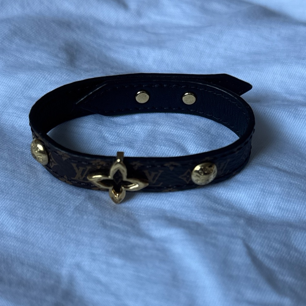 Louis Vuitton Monogram Blooming Bracelet M6534 - Picture 3 of 5